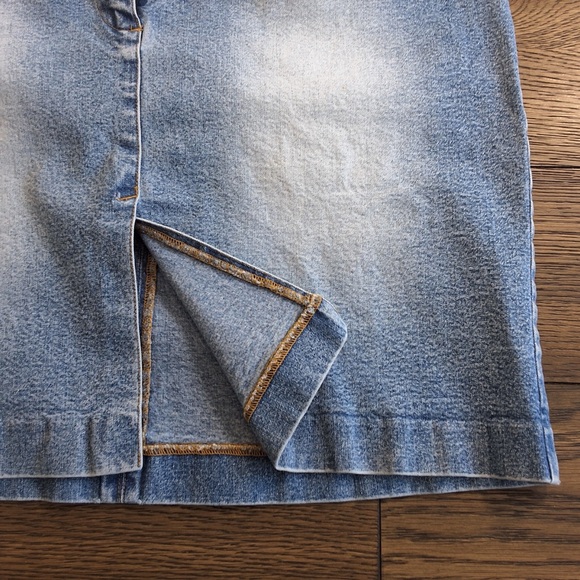 Ralph Lauren Light Blue Denim Mini Skirt - Picture 3 of 8